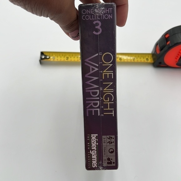 One Night Ultimate Vampire – Scary Fun Party Game for Kids & Families NWT - Picture 8 of 8